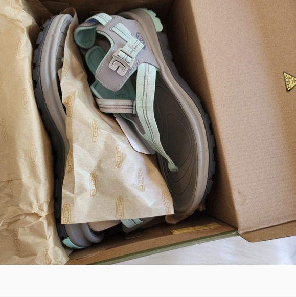 Keen size 8 - Picture 5 of 5